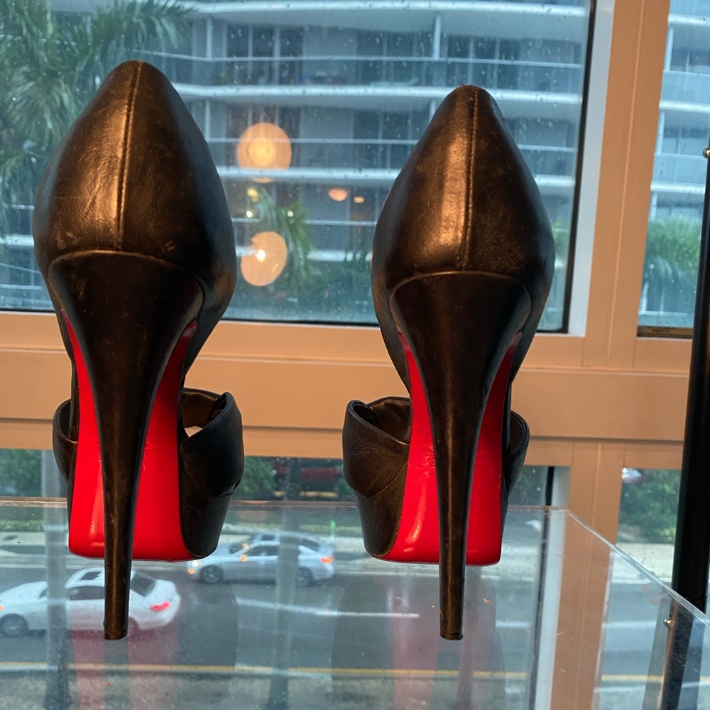 Christian Black Louboutin 37 Peep Toe